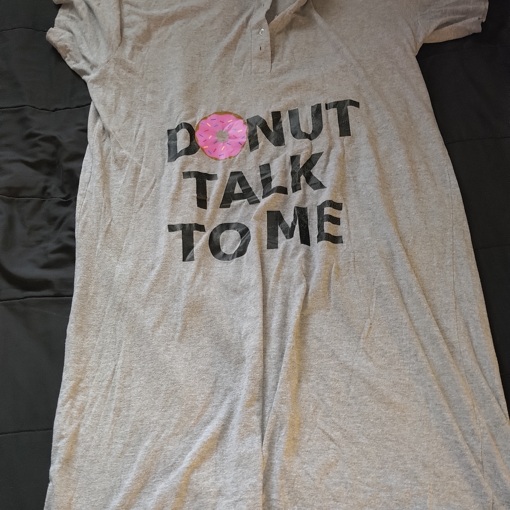 Gray Graphic Sleep T-Shirt with Donut Design